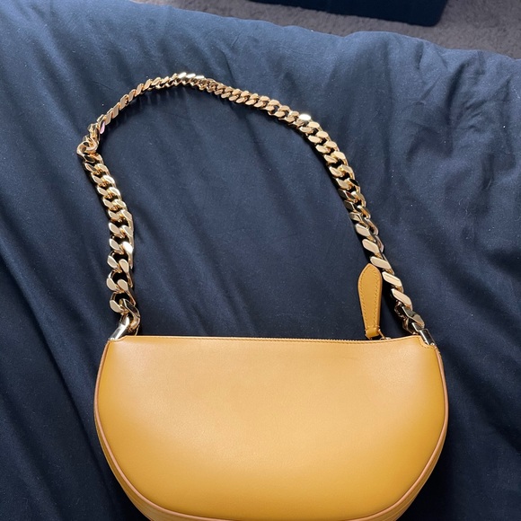 Burberry Medium Leather Olympia Bag - Picture 4 of 4
